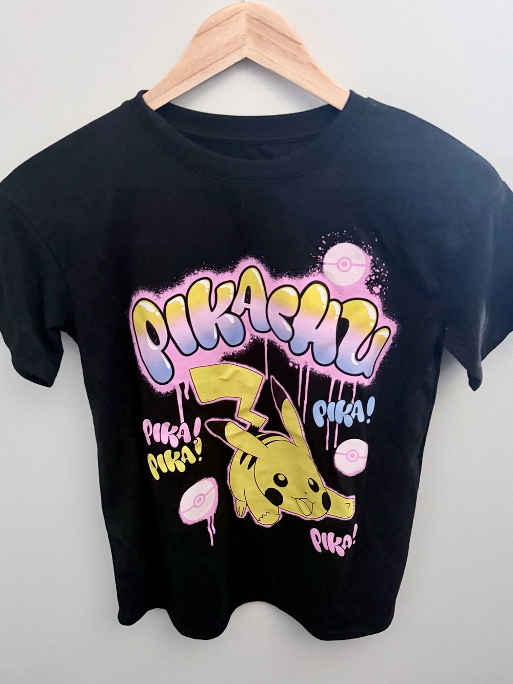 Pokemon Pikachu Graphic Tee Kids Size L Black Yellow Pink Gamer Shirt